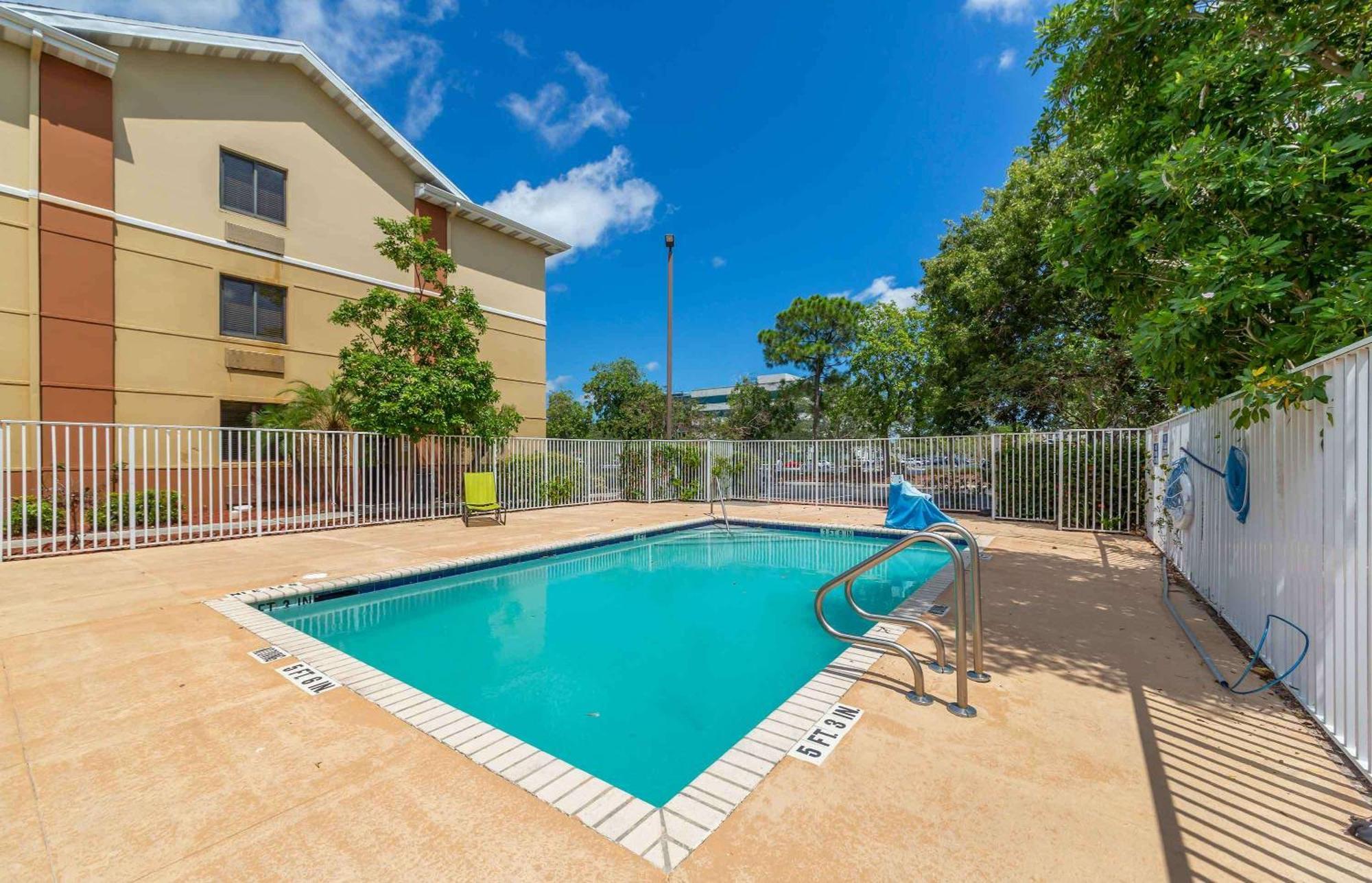 Extended Stay America Suites - Fort Lauderdale - Cypress Creek - Nw 6Th Way Esterno foto